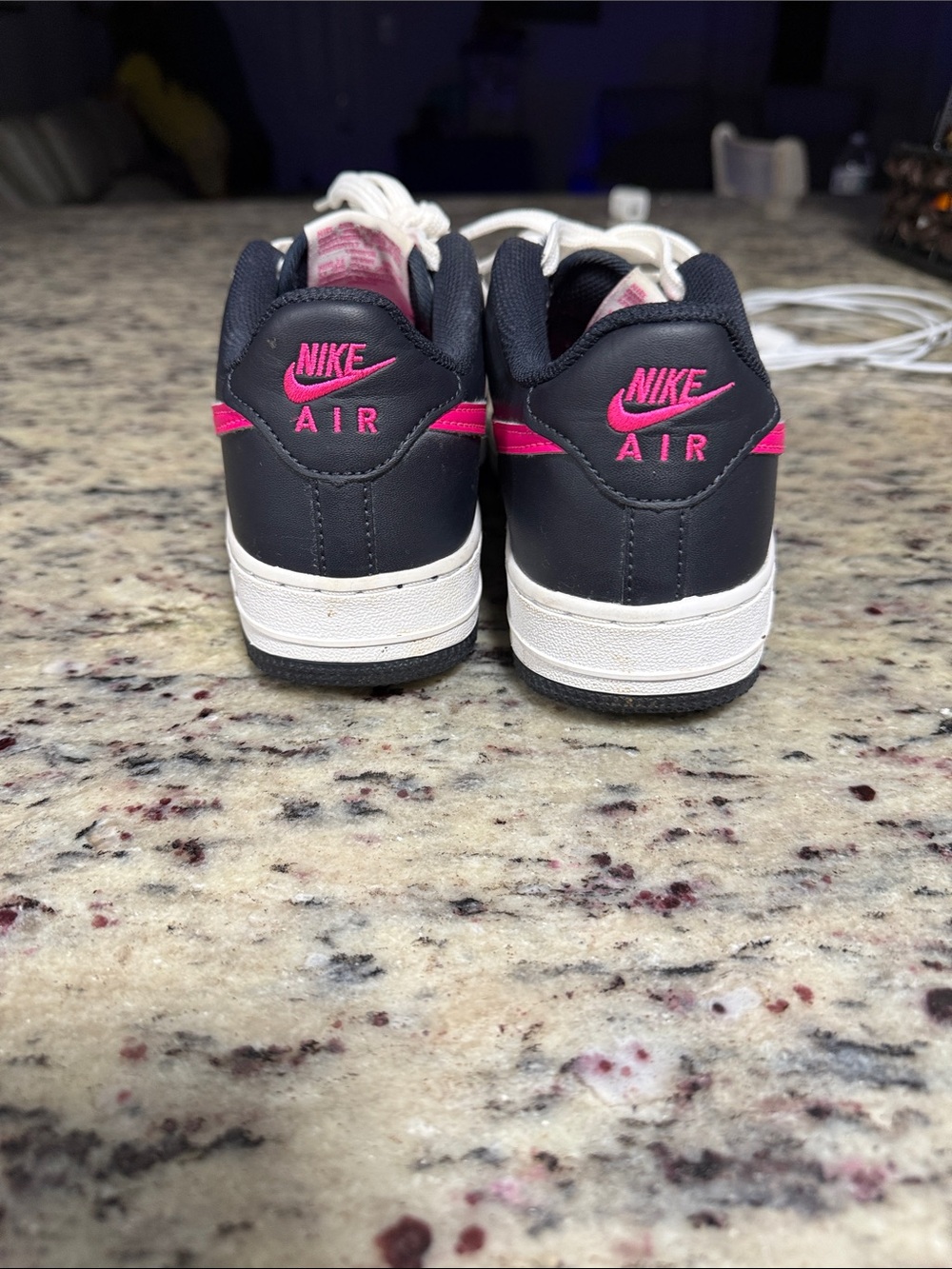Nike Kids Low-Top Sneakers - Black & Pink